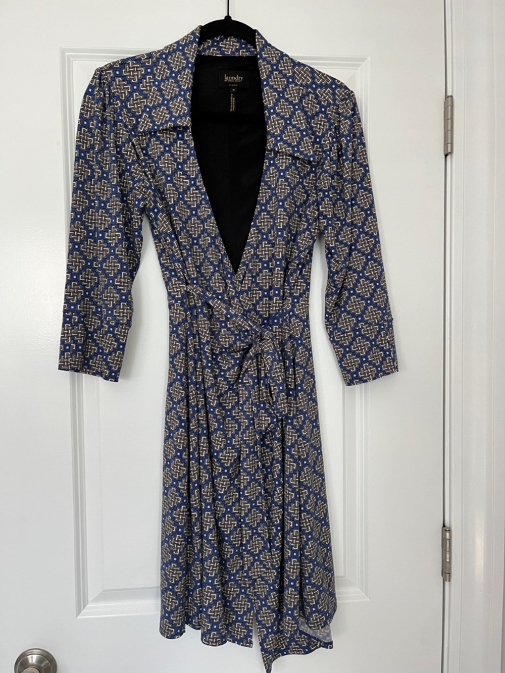 Laundry By Shelli Segal Blue and White Printed Wrap Dress M collar